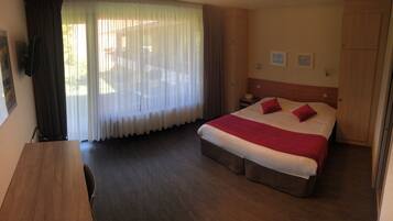 Estudi clàssic, amb bany privat | Cortines opaques i habitacions insonoritzades