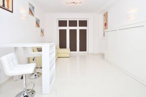 Apartment, 1 Bedroom | Living area
