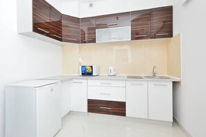 Leilighet, 1 soverom | Eget kjøkken | Kjøleskap, mikrobølgeovn, kokeplater og vannkoker