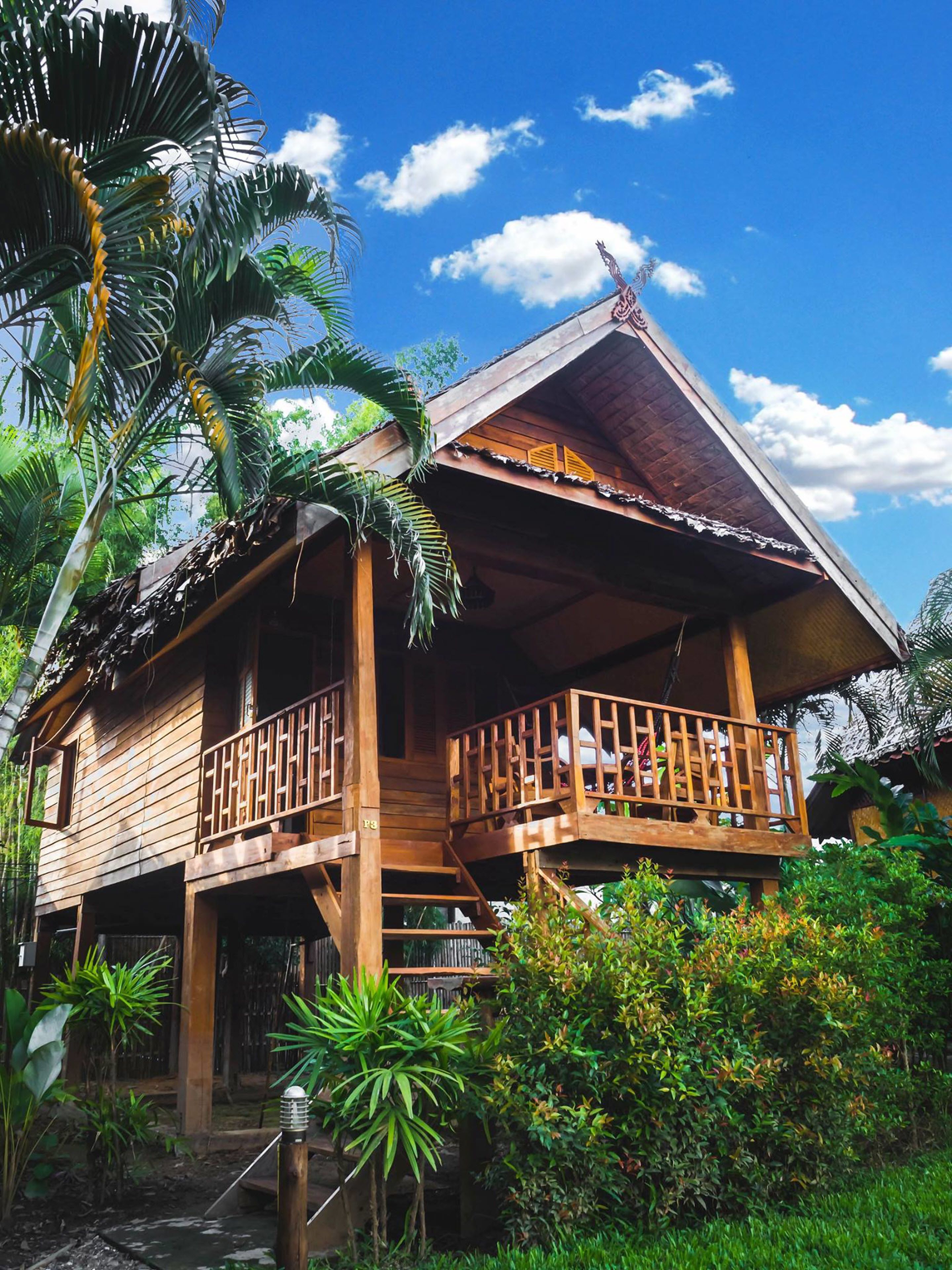 desk, blackout curtains, free wifi, bed sheets