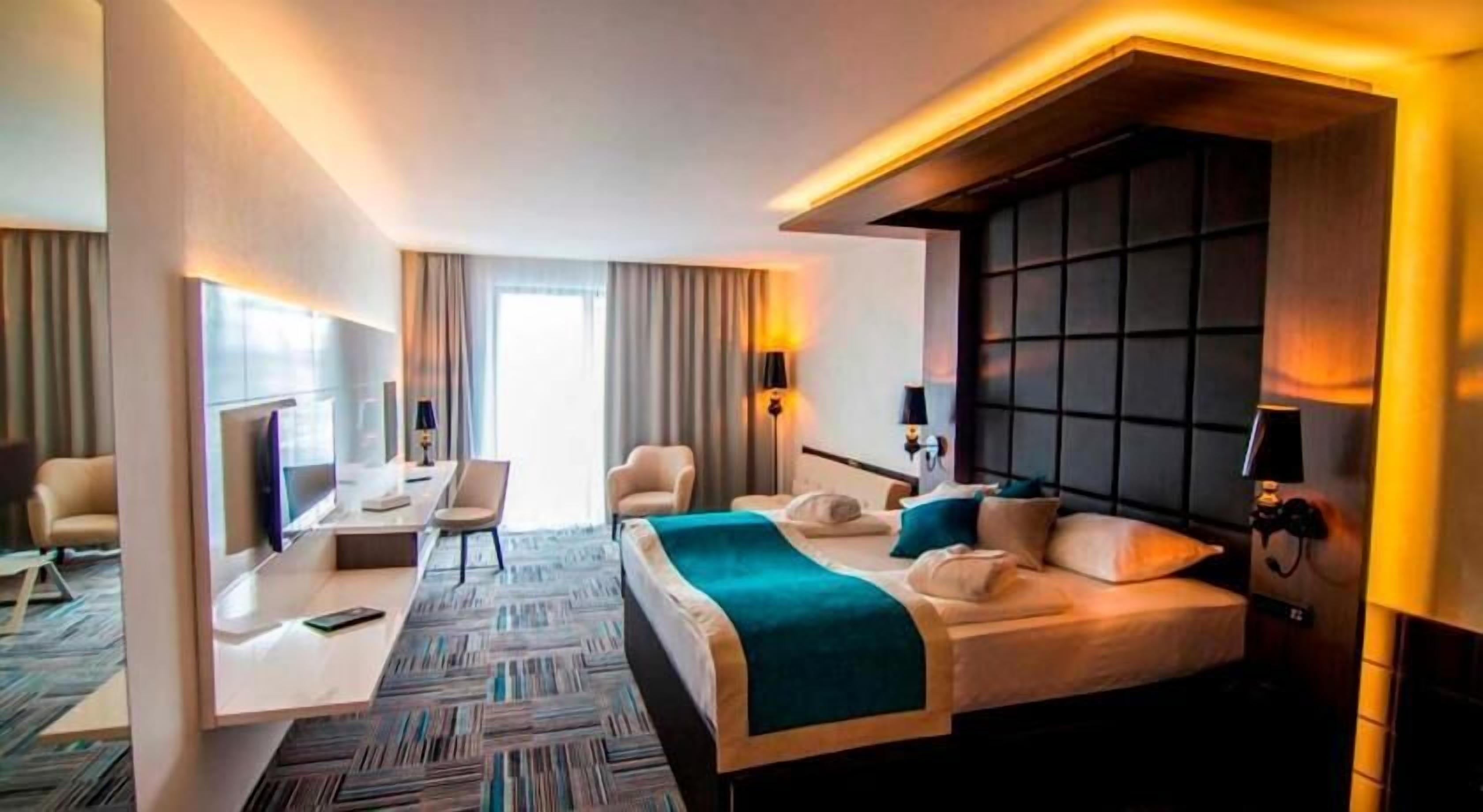 Premium bedding, minibar, in-room safe, desk