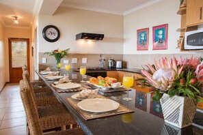 Keursee 89 | Cozinha privada | Geladeira grande, micro-ondas, cooktop, cafeteira/chaleira