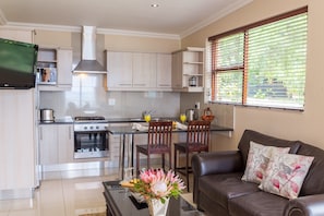 Keursee 4  | Private kitchen | Full-size fridge, microwave, stovetop, coffee/tea maker