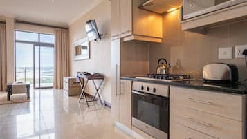 Keursee 3  | Private kitchen | Full-sized fridge, microwave, stovetop, coffee/tea maker