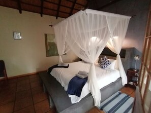 Double Room | In-room safe, individually decorated, individually furnished, desk - Blyde Mountain Country House (Hoedspruit)