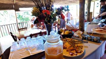 Daily buffet breakfast for a fee