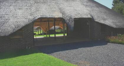 African Flair Country Lodge