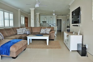 0B | Living room