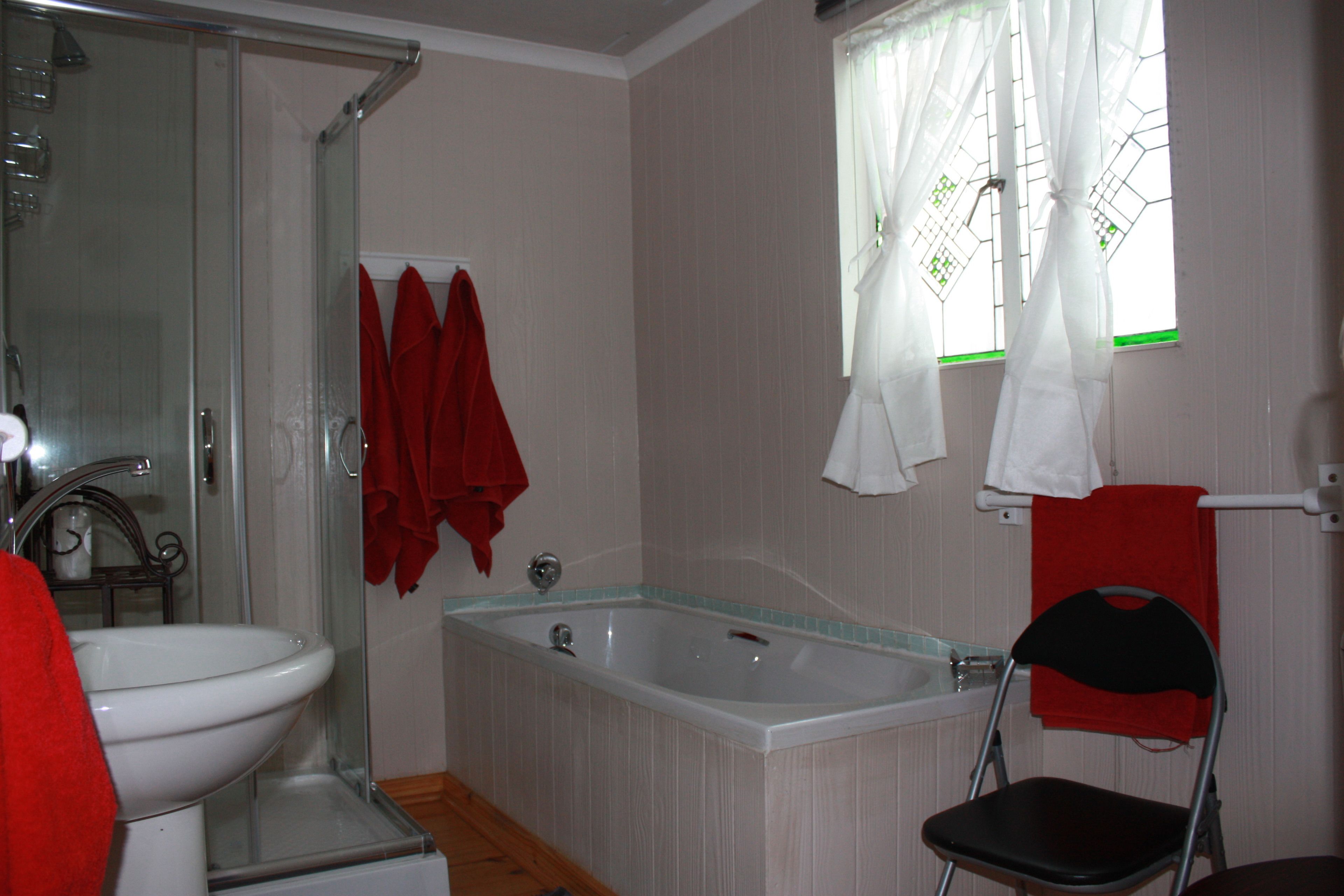 schemeselfcatering units - sleep 4  | bathroom | free toiletries, hair dryer, towels, soap