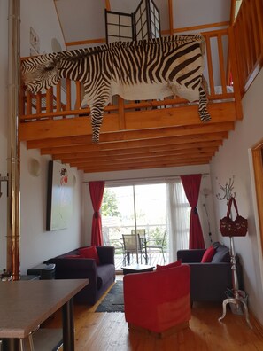 SchemeSelfcatering Units - Sleep 4  | Individually decorated, individually furnished, laptop workspace - Knock Out View Clarens (Clarens)