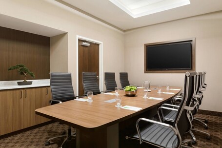 Courtyard by Marriott Toronto Mississauga West - Image 29
