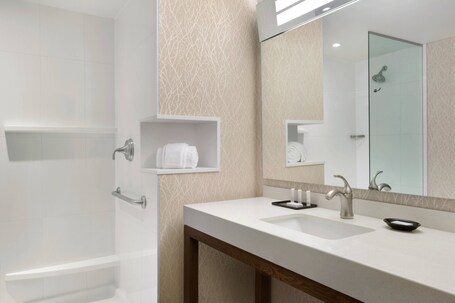Courtyard by Marriott Toronto Mississauga West - Image 6