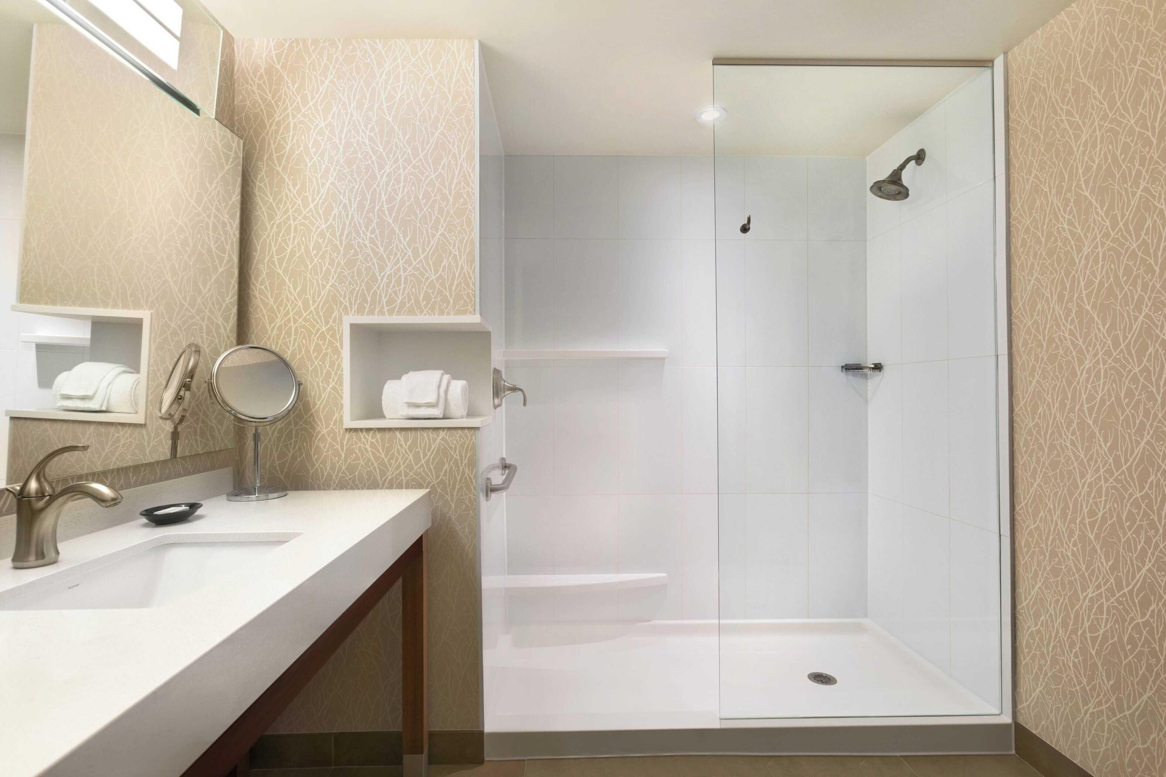 suite, 1 bedroom | bathroom | free toiletries, hair dryer, towels