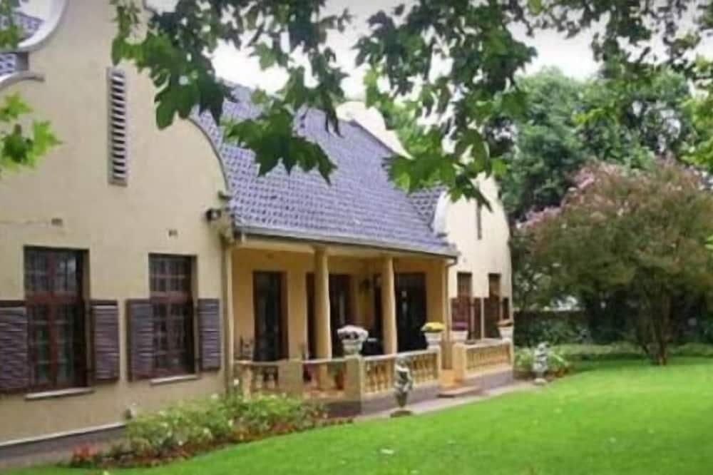 Readman Lodge