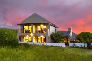 Front of property - Le Mahi Guest House (Langebaan)