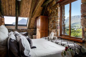 Perhemökki, 3 makuuhuonetta | Ylelliset vuodevaatteet, tallelokero huoneessa, silitysrauta/-lauta