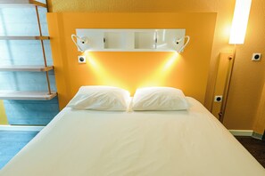 Quarto casal | Berços grátis, Wi-Fi de cortesia, roupa de cama