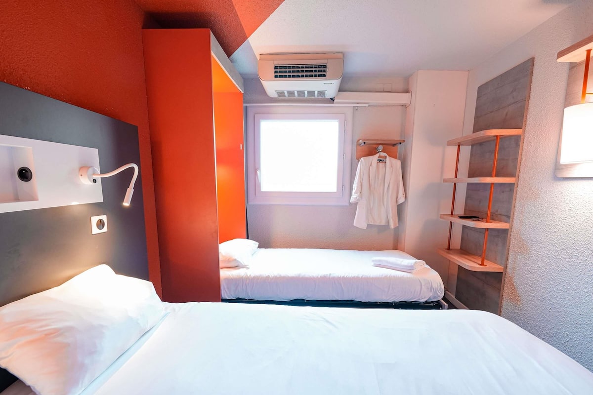 1 habitación, cunas gratuitas, wifi gratis y ropa de cama