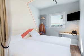 Twin Room, 2 Single Beds - Ibis Budget Marseille L'estaque (Marseille)