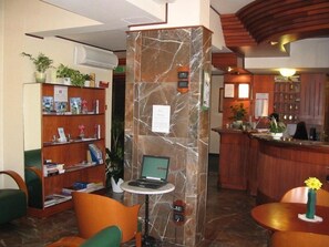 بار (في المنشاة)