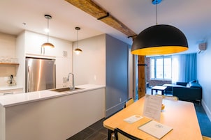 Apartment, 1 Bedroom with Bunk Beds (P102) | Private kitchen