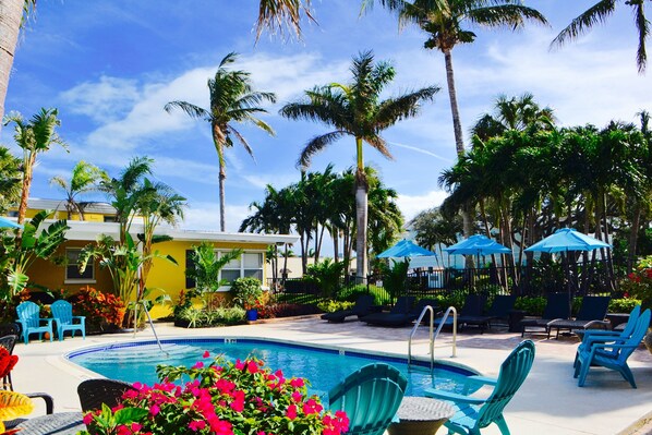 12 outdoor pools, sun loungers