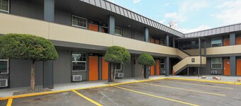 Modern Motel