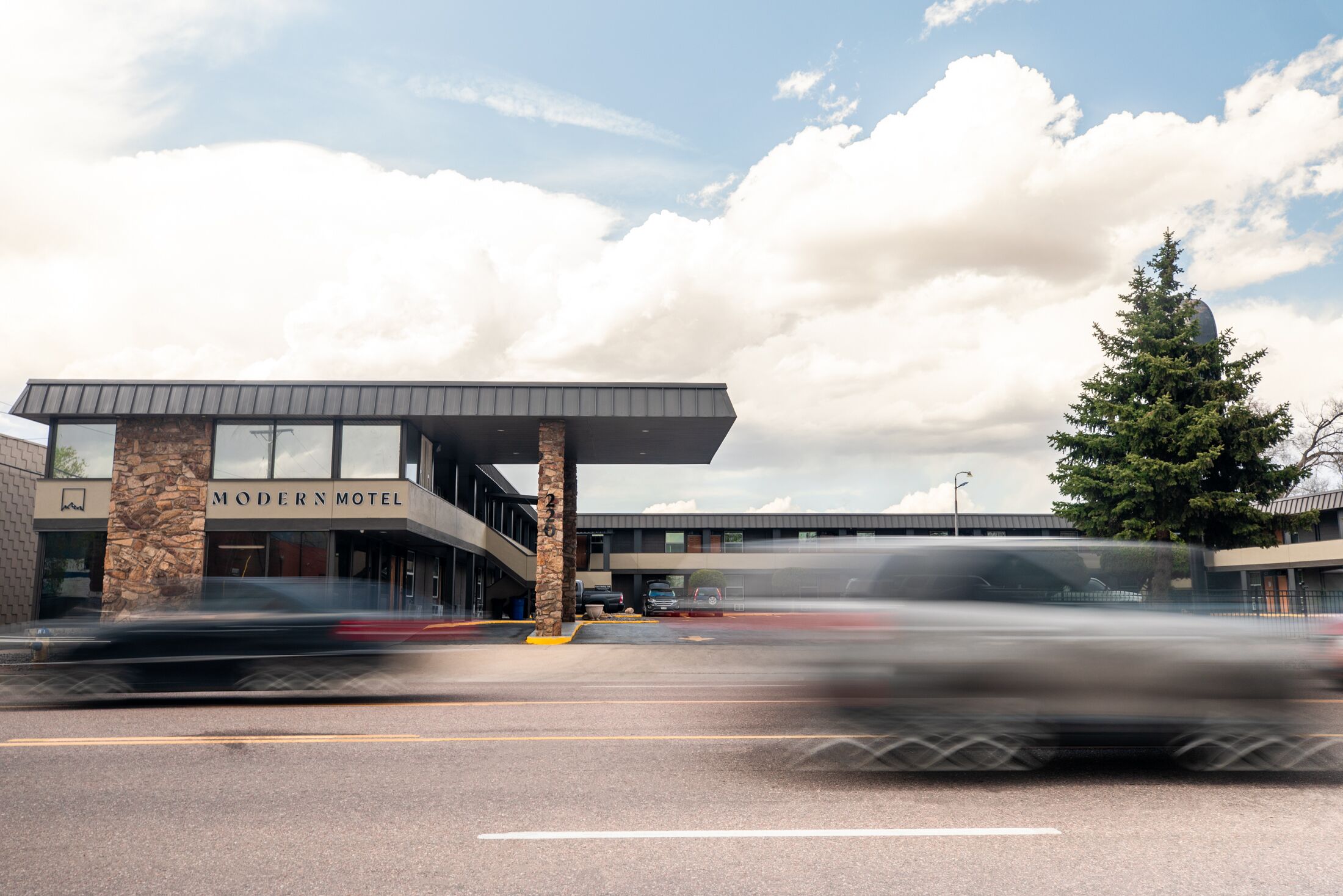 Vista frontal de la propiedad