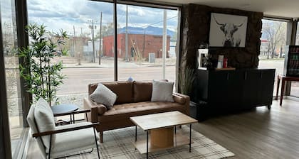 Modern Motel