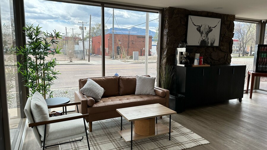 Modern Motel