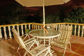 Porch - Caraná (Montenegro)