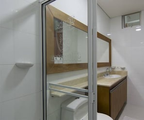 Bathroom - Monarca (Itagui)