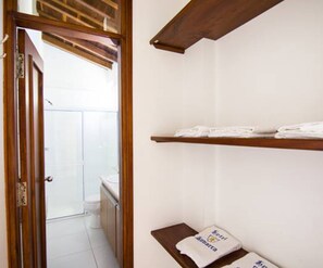 Family Room | Bathroom - Monarca (Itagui)