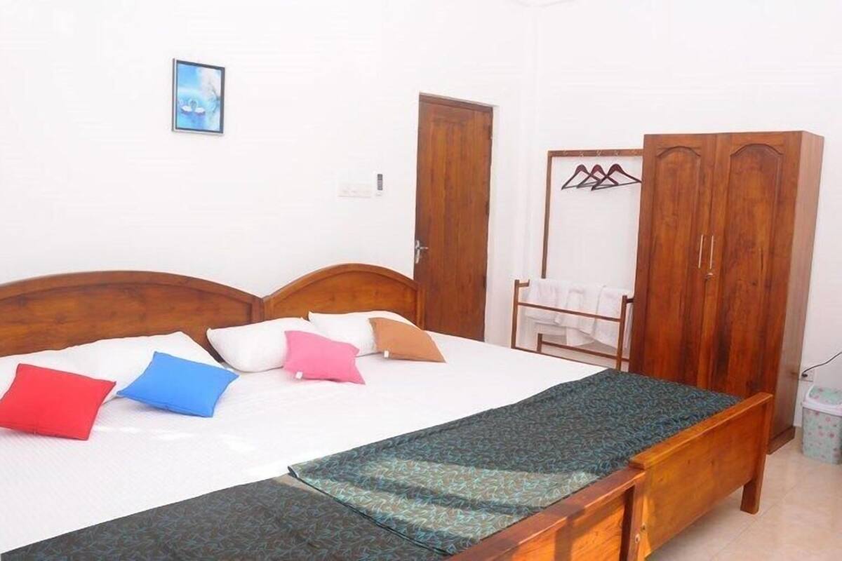 Luxury Triple Room, 1 Bedroom, Private Bathroom, Garden View | Minibar, iron/ironing board, free WiFi