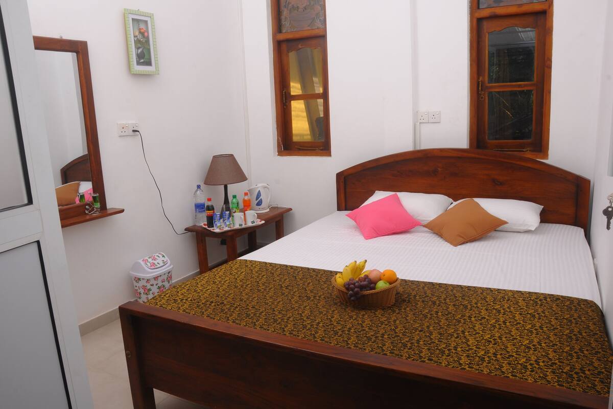 Minibar, iron/ironing board, free WiFi