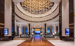 Lobby - Thousand Cranes Sanya Yazhou Bay Int'l Exchange Centre  (Sanya)