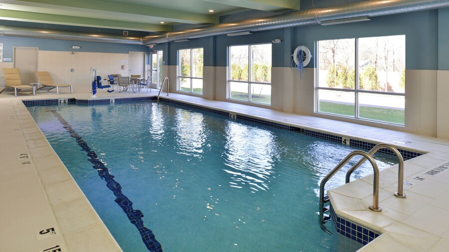 Holiday Inn Express & Suites Southgate - Detroit Area by IHG