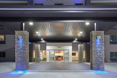 Exterior. Holiday Inn Express & Suites Rapid City - Rushmore South by IHG