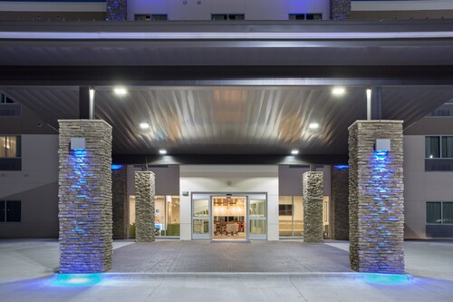 Holiday Inn Express & Suites Rapid City - Rushmore South by IHG