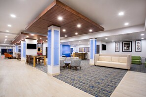 Exterior - Holiday Inn Express & Suites Rapid City - Rushmore South by IHG (Rapid City)