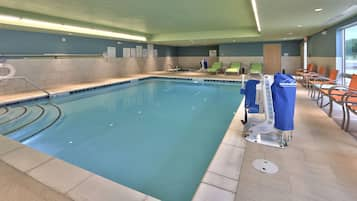 Indoor pool, pool loungers