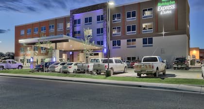 Holiday Inn Express & Suites Roswell by IHG