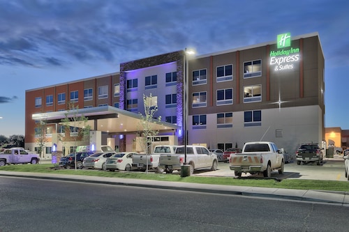 Holiday Inn Express & Suites Roswell by IHG