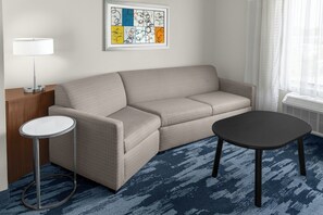 Desk, blackout curtains, iron/ironing board, free cots/infant beds - Fairfield Inn & Suites by Marriott Atlanta Acworth (Acworth)