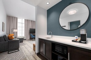 Minibar - Hampton Inn & Suites Memphis Germantown (Germantown)