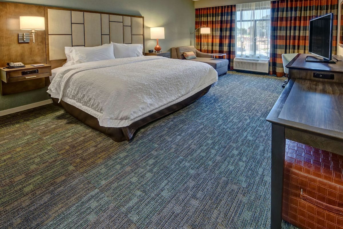 In-room safe, desk, laptop workspace, cots/infant beds