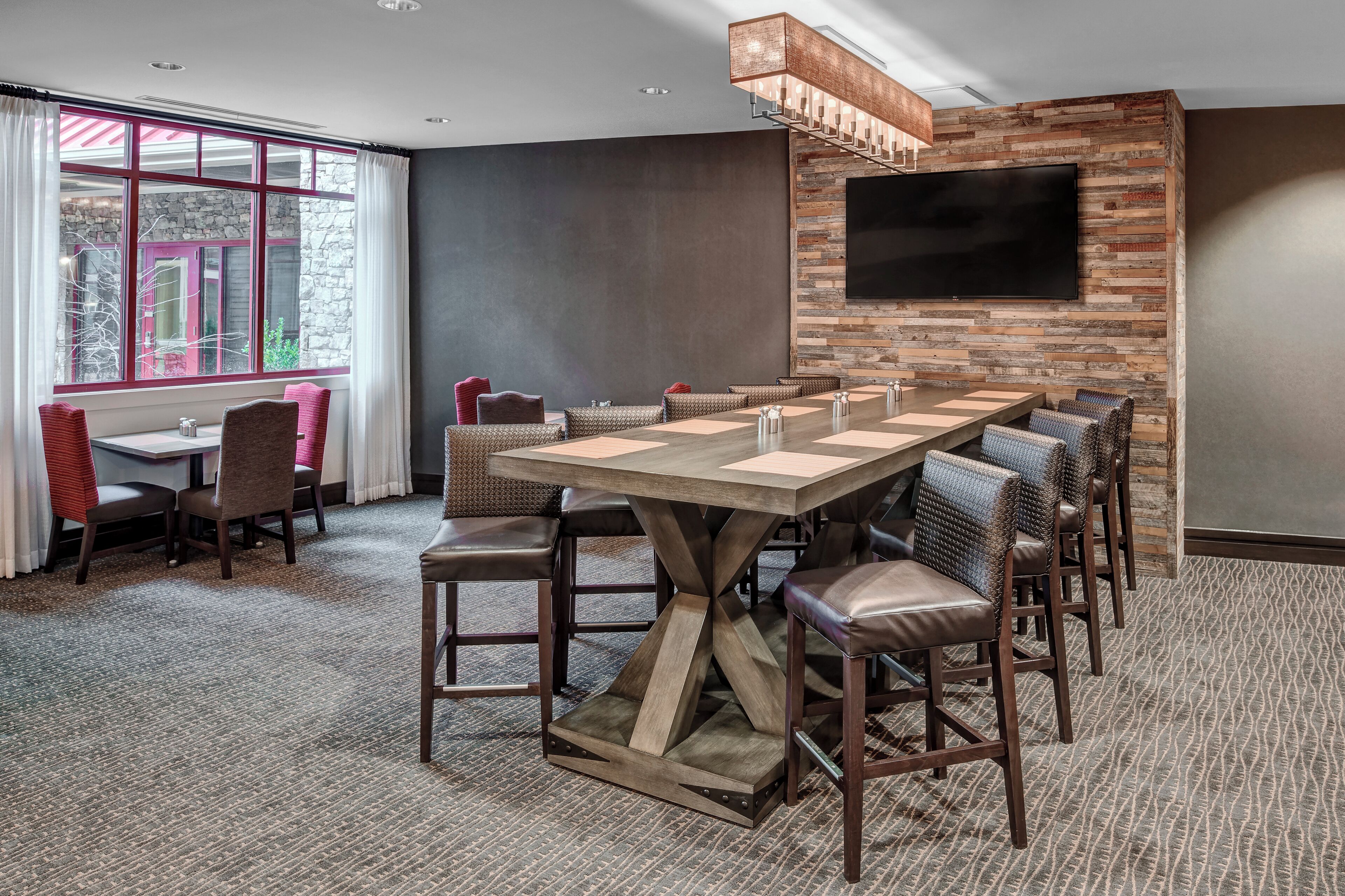 daily cooked-to-order breakfast for a fee