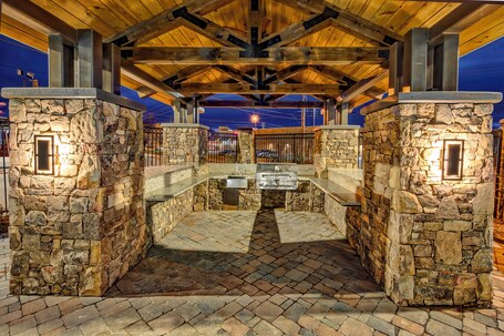 Black Fox Lodge Pigeon Forge, Tapestry Collection by Hilton - Image 45