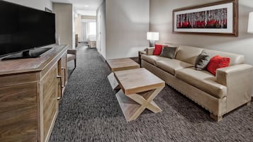 Junior Suite, Multiple Beds | Premium bedding, blackout curtains, iron/ironing board