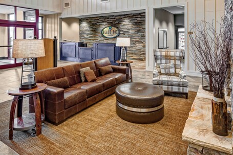 Black Fox Lodge Pigeon Forge, Tapestry Collection by Hilton - Image 42